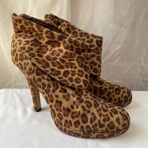 Leopard Print Ankle Bootie Pumps Size 9